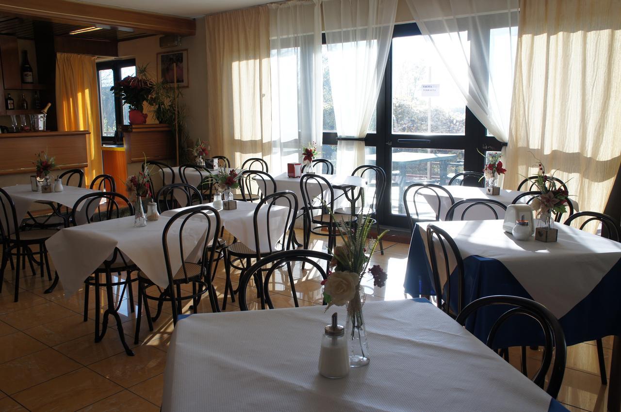 Hotel Albatros كالينْسانو المظهر الخارجي الصورة