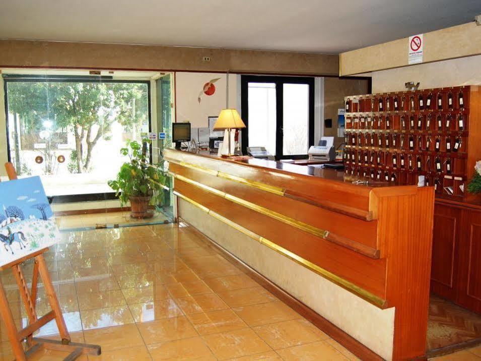 Hotel Albatros كالينْسانو المظهر الخارجي الصورة