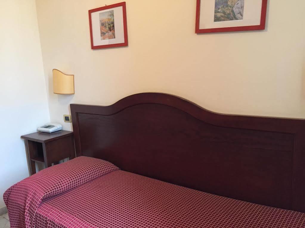 Hotel Albatros كالينْسانو المظهر الخارجي الصورة