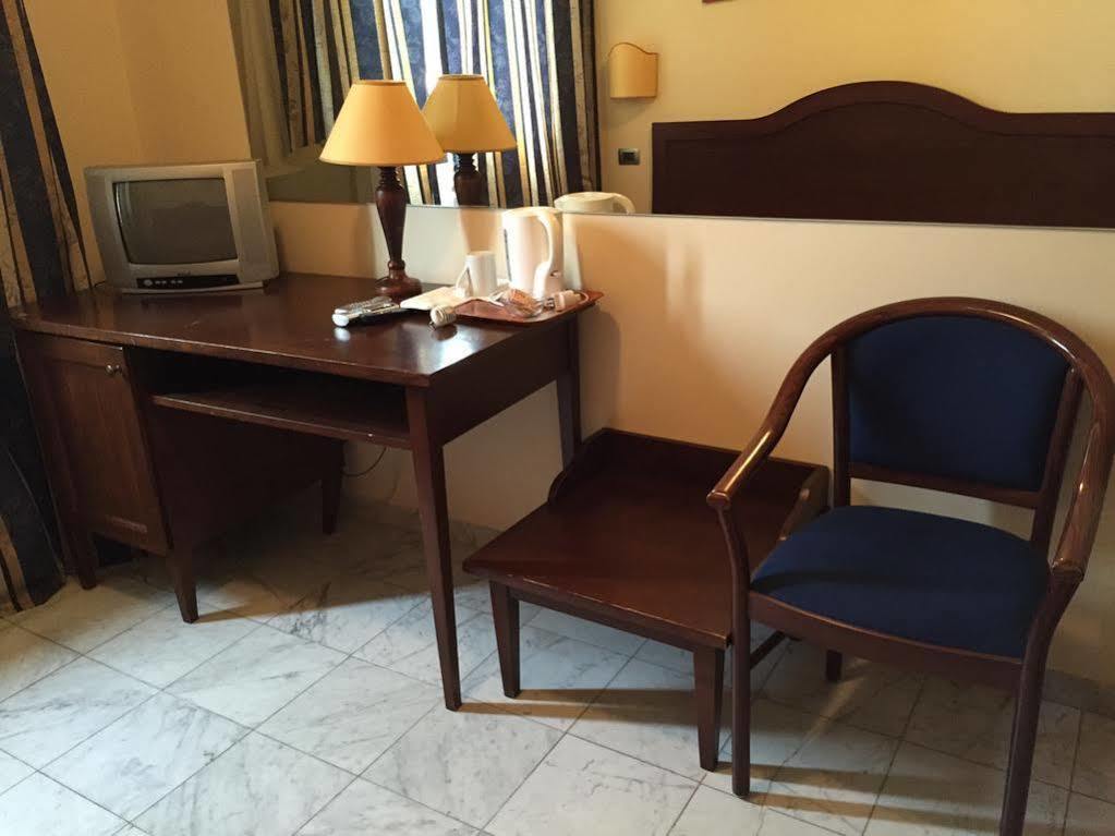 Hotel Albatros كالينْسانو المظهر الخارجي الصورة
