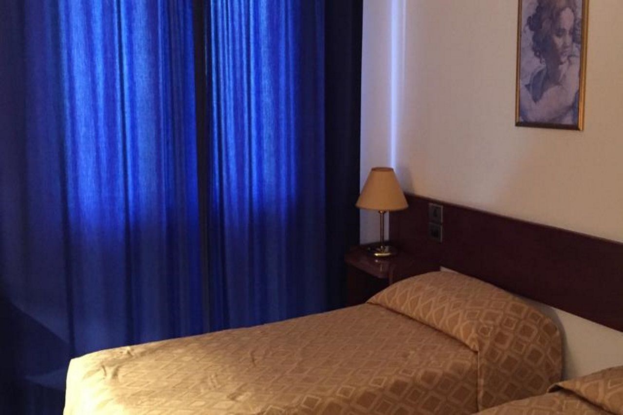 Hotel Albatros كالينْسانو المظهر الخارجي الصورة